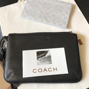 Coach wristlet Black leather NWT